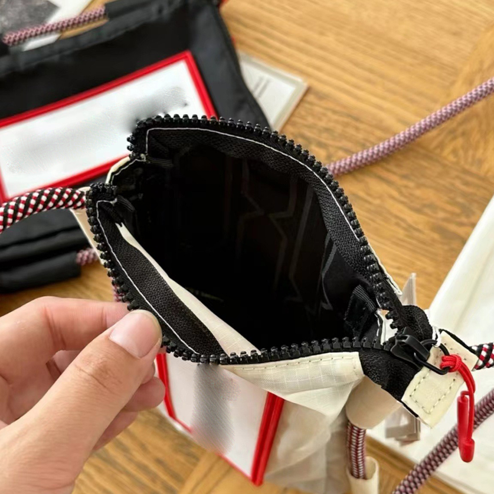 Adjustable shoulder straps, zi - đánh giá và giá Travel Accessories Must Have