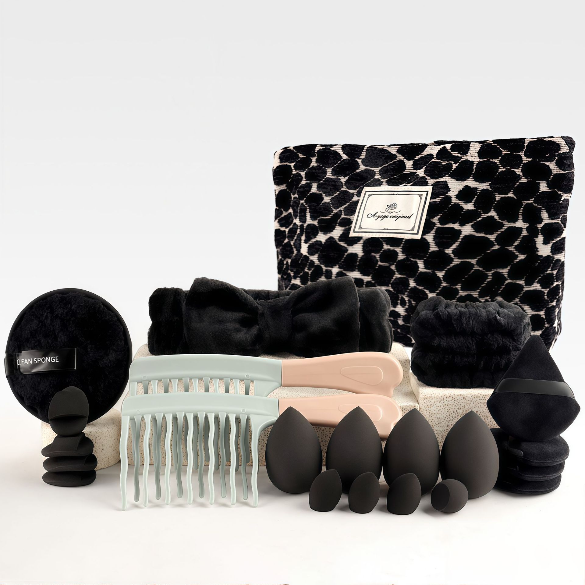 Makeup Brush Set Chic Fragranc - đánh giá và giá Travel Accessories Bag